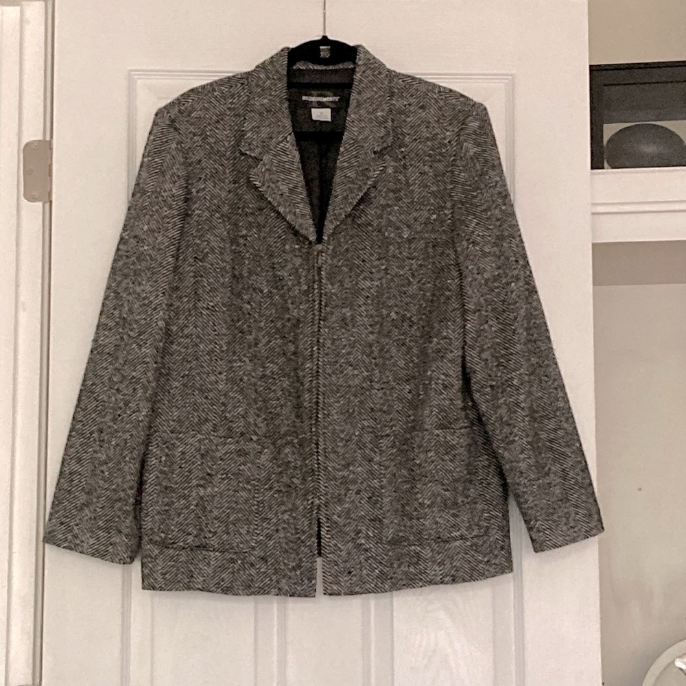Perfect Condition B&W Herringbone Zip Up Long Sleeve Coat Jacket Overcoat